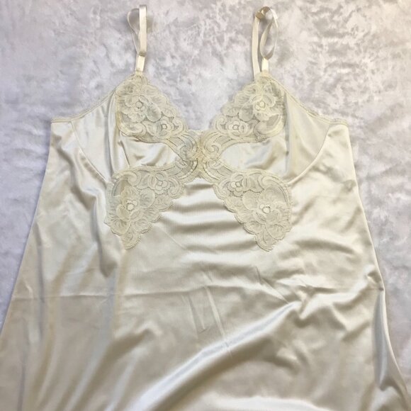 Vintage Vanity Fair Satin Slip Dress Womens Size 36 Lace Trim Nightgown USA MADE - Picture 10 of 11